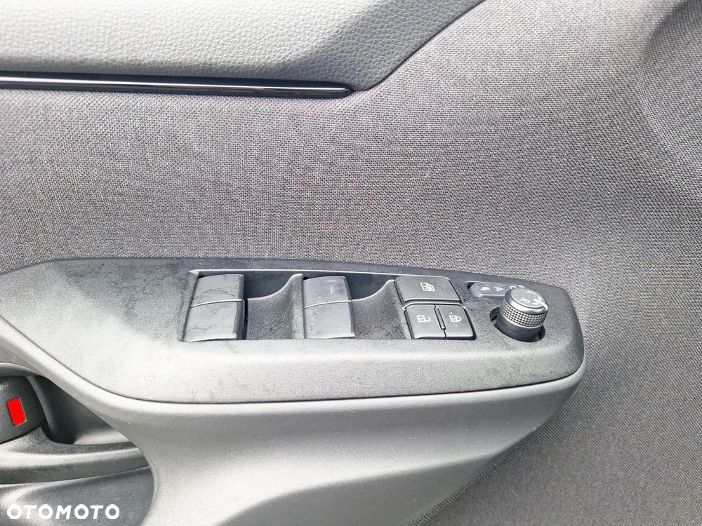 Toyota Yaris - 23