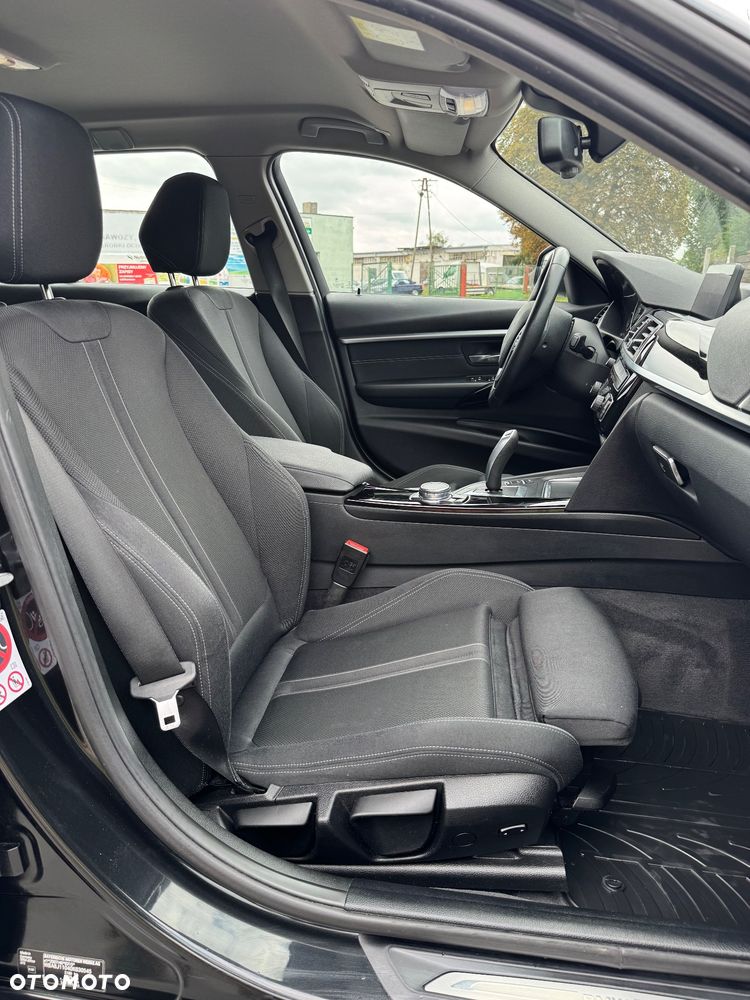 BMW Seria 3 320d xDrive Sport Line - 18