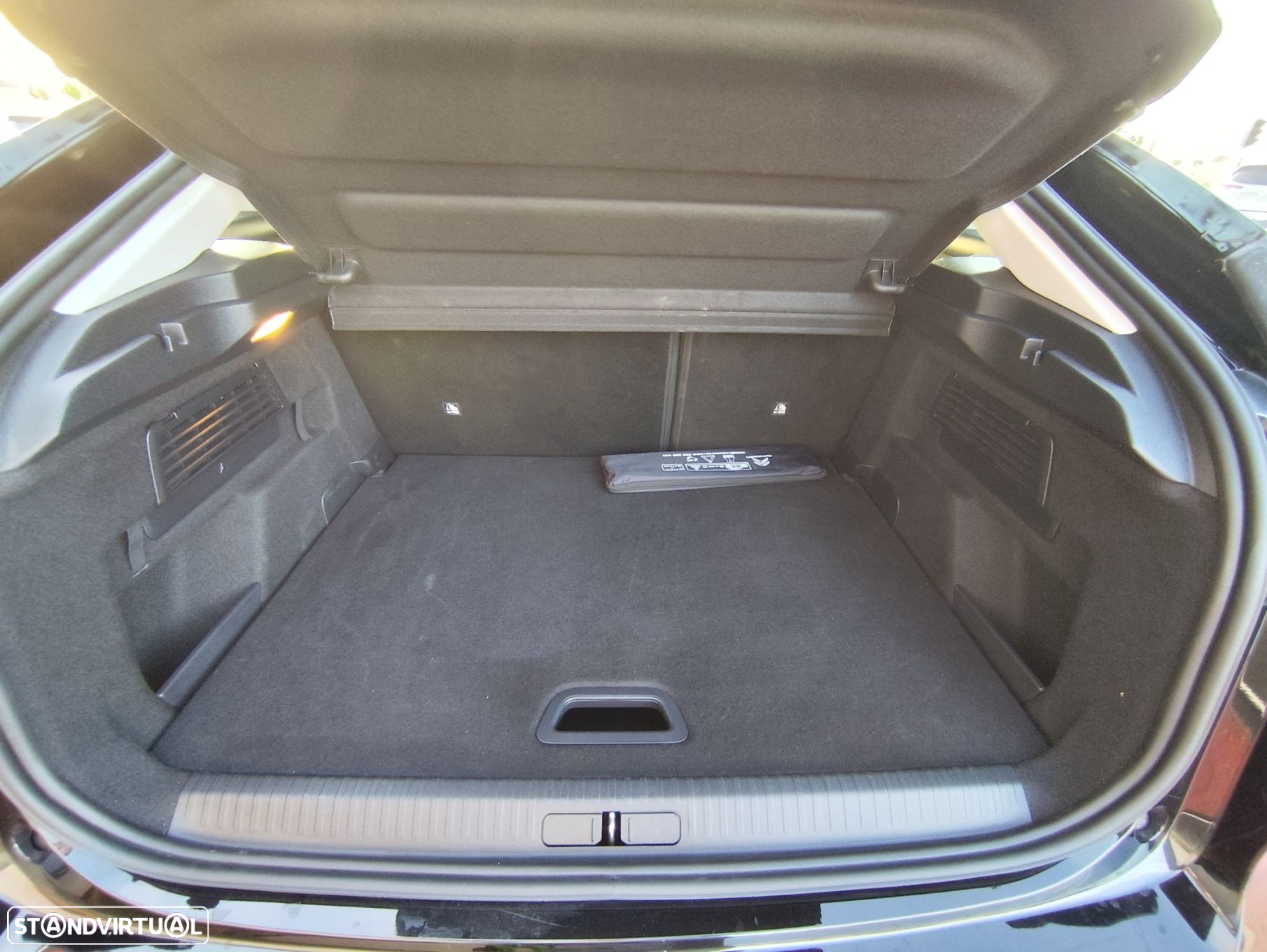 Citroën C4 1.2 PureTech Plus - 24