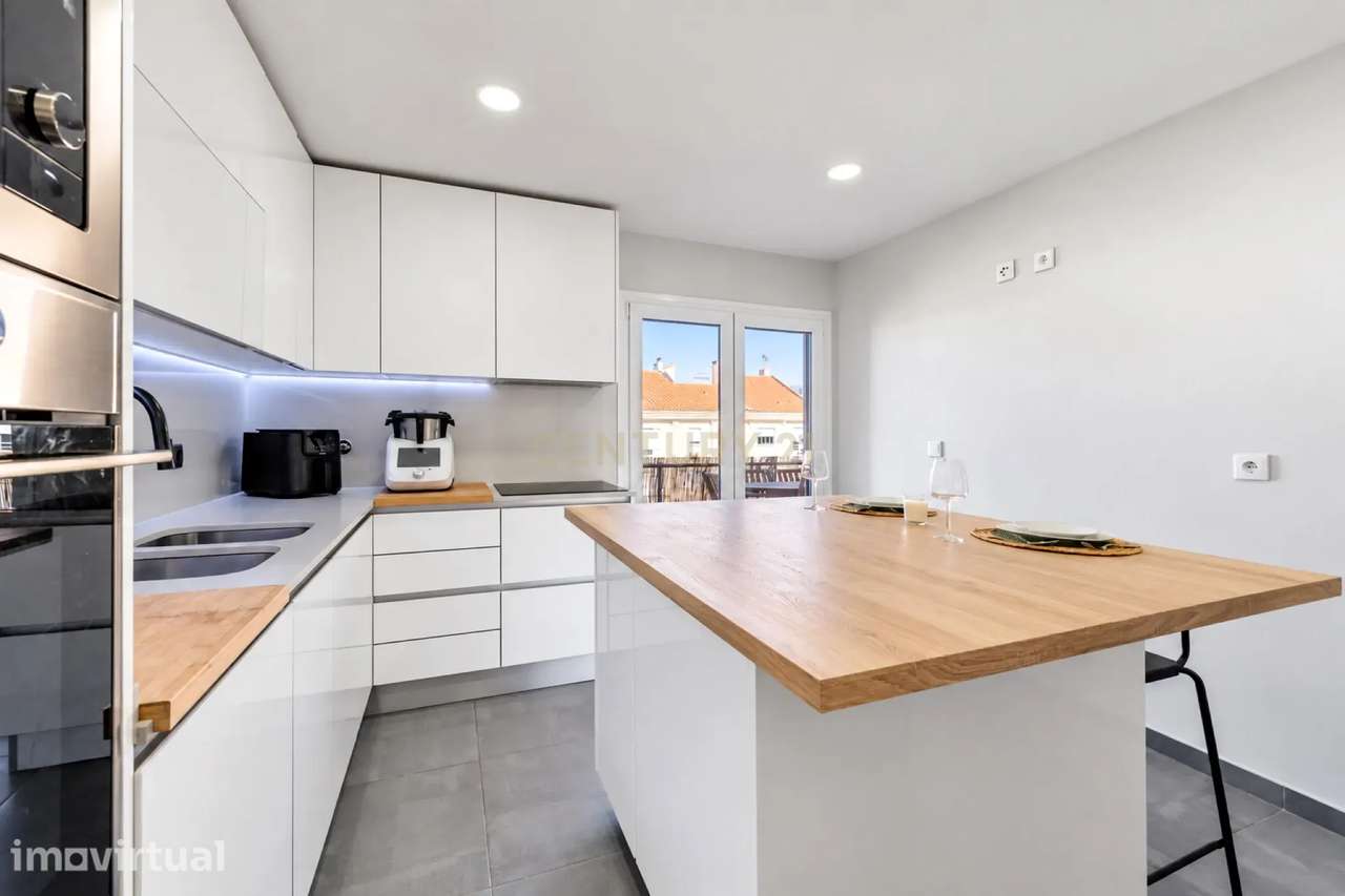Duplex T3+1, varanda com barbecue + terraço, em Paio Pires - Grande imagem: 3/38