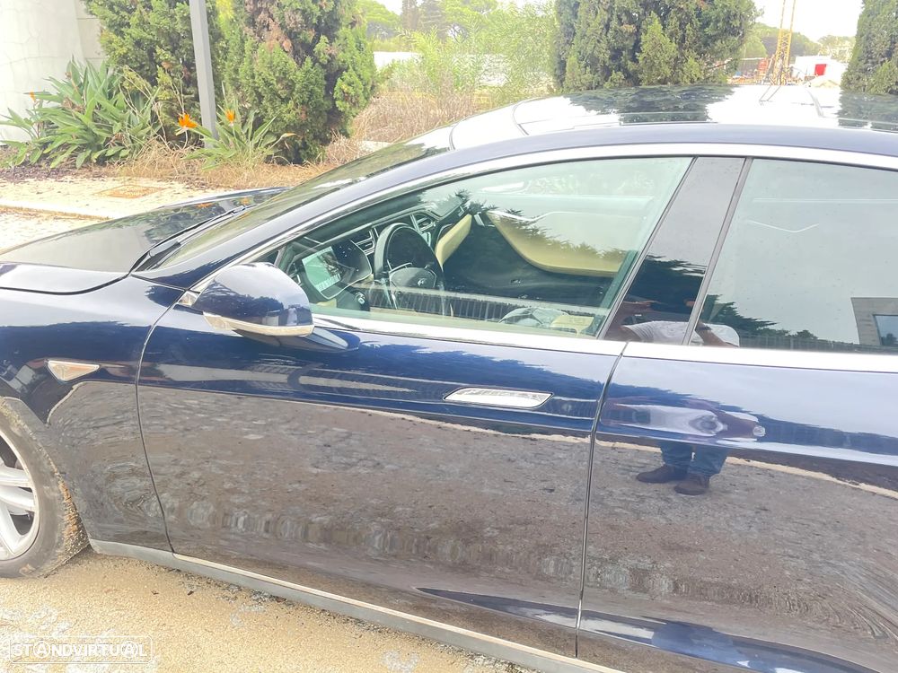 Tesla Model S Standard - 19