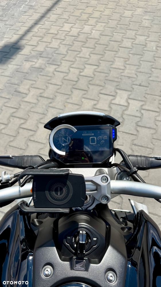 Honda CB - 8