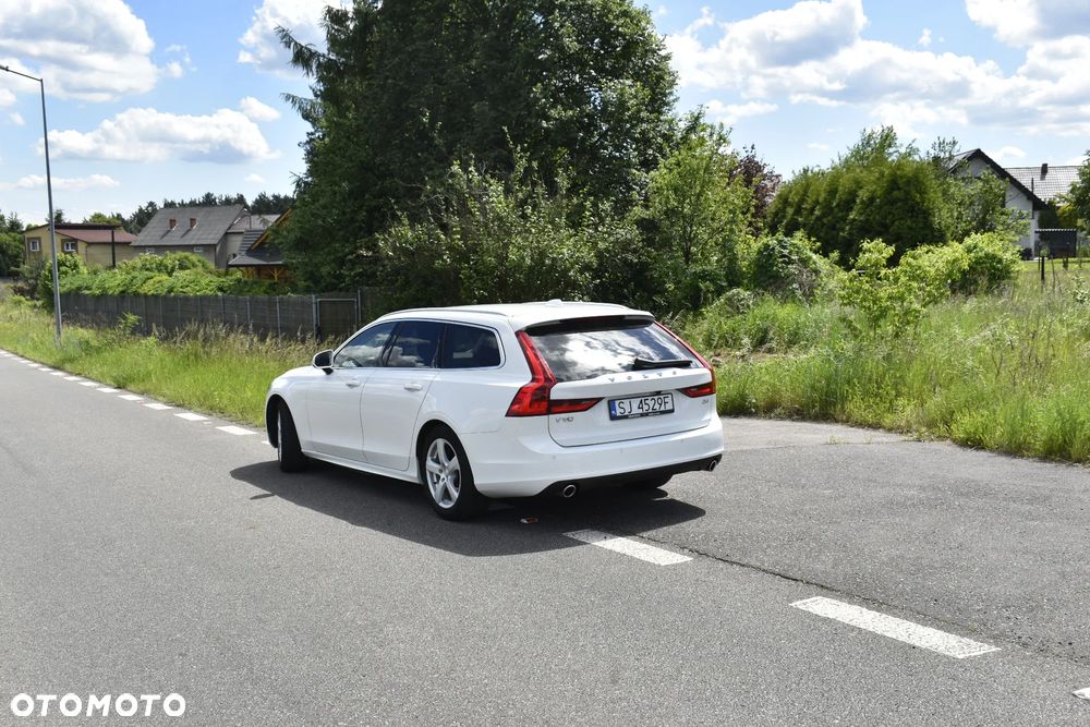 Volvo V90 D4 Momentum Pro - 18