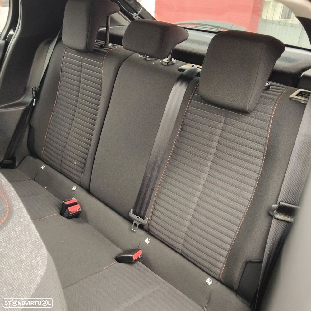 Peugeot 208 1.2 PureTech SE Style - 12