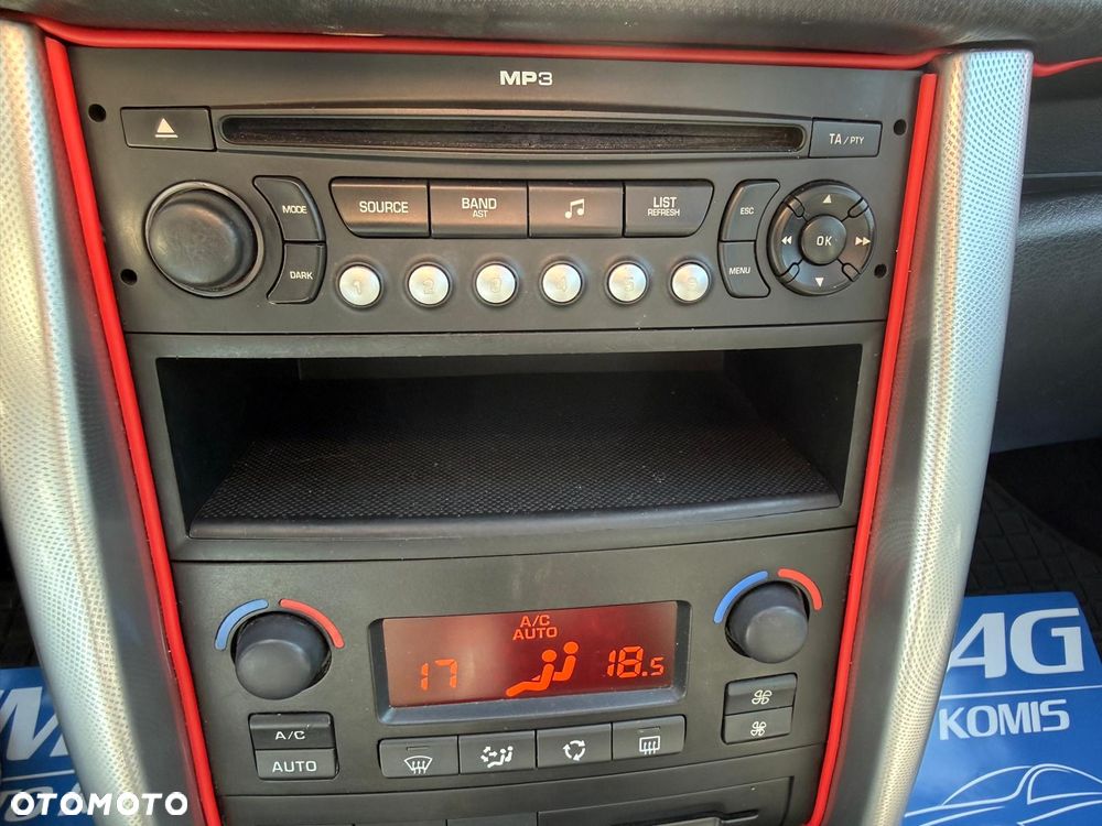 Peugeot 207 150 Turbo Sport - 21