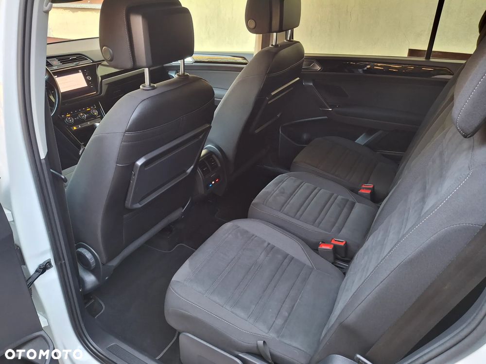 Volkswagen Touran 2.0 TDI BMT Highline DSG - 24