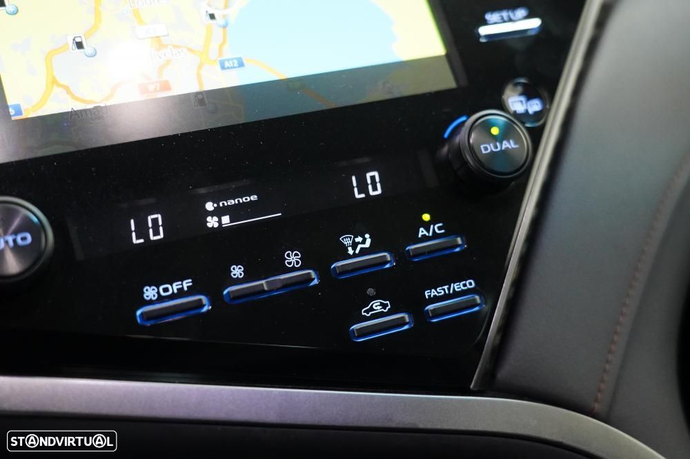 Toyota Camry 2.5 Hybrid Luxury - 12