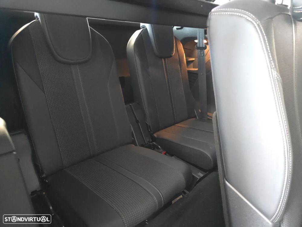 Peugeot 5008 1.5 BlueHDi GT EAT8 - 17