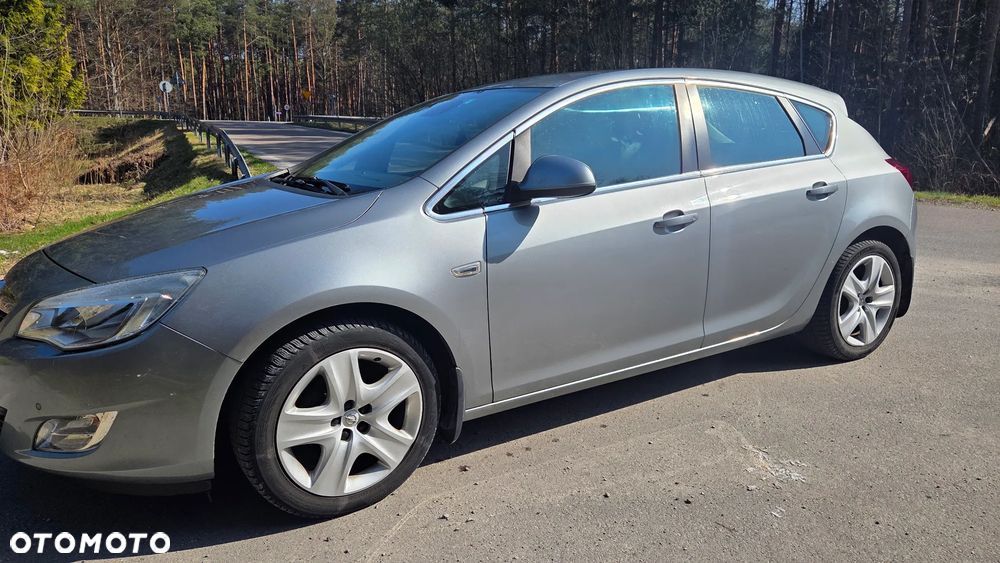 Opel Astra 1.4 T Cosmo - 2