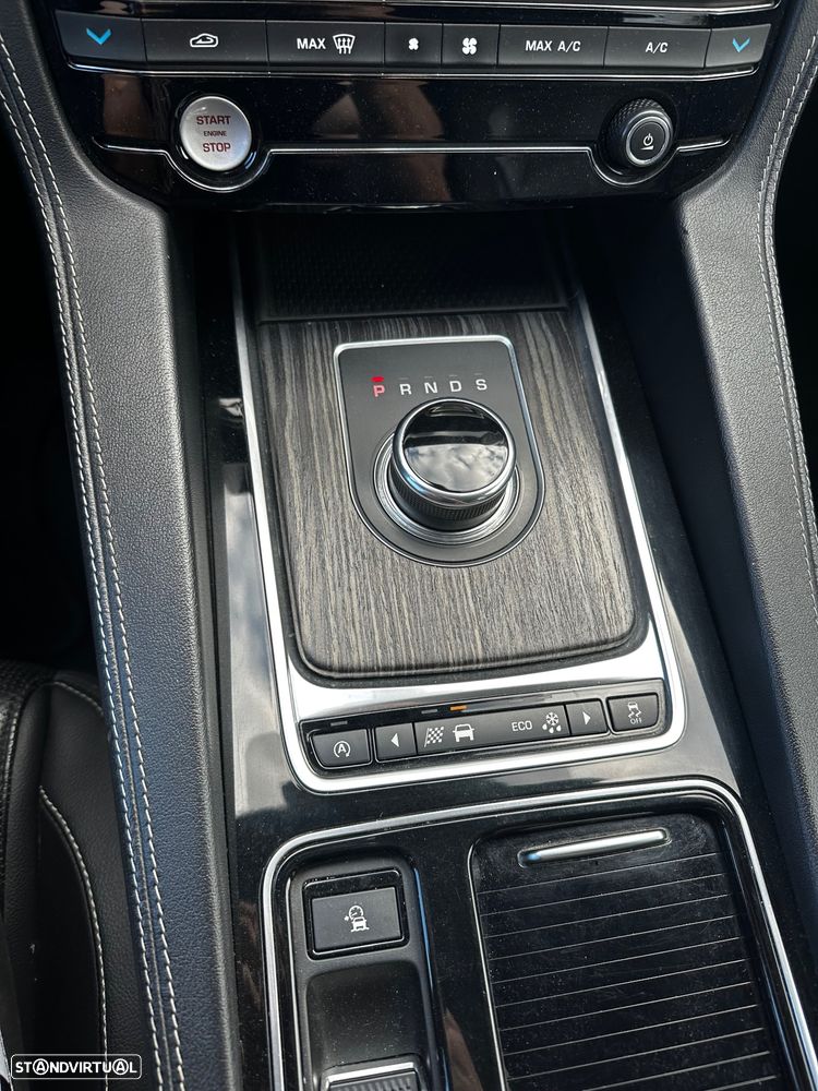 Jaguar F-Pace 2.0 i4D Prestige Aut. - 9