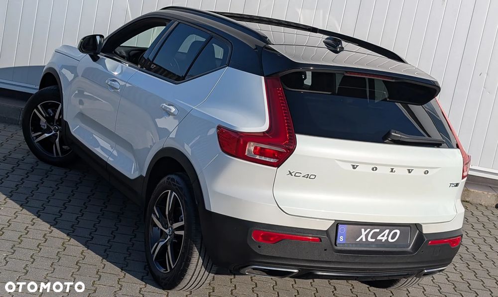Volvo XC 40 T5 AWD R-Design - 3