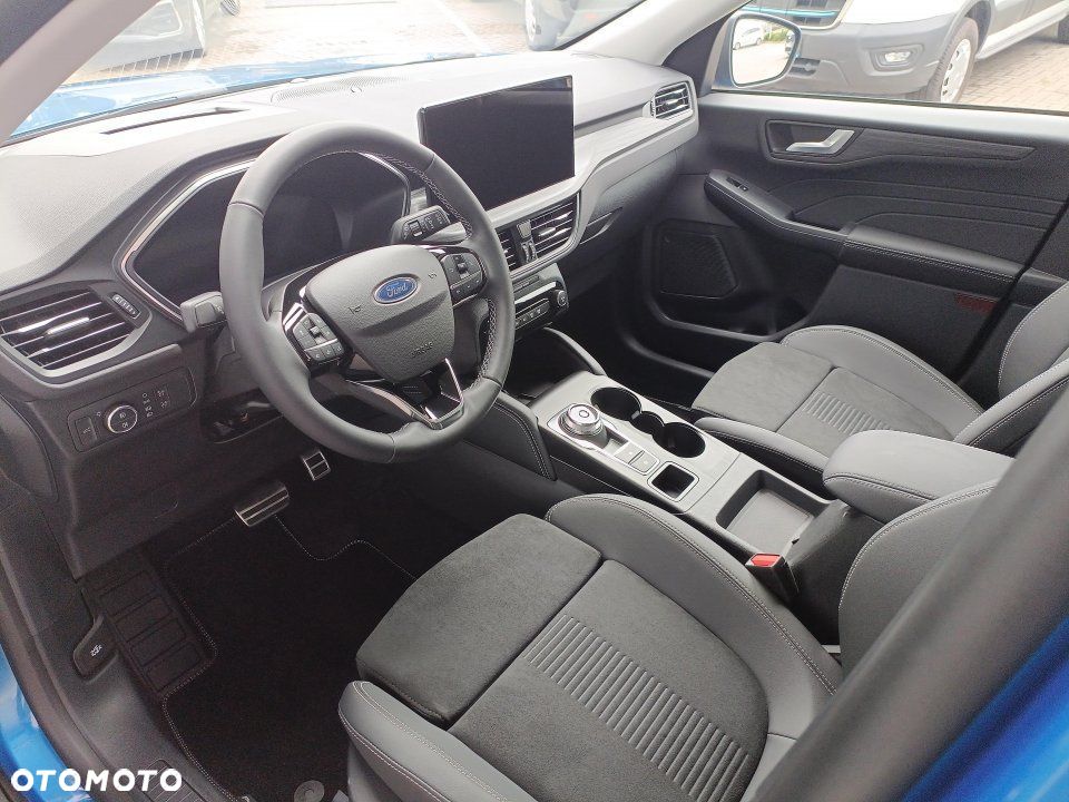 Ford Kuga - 10