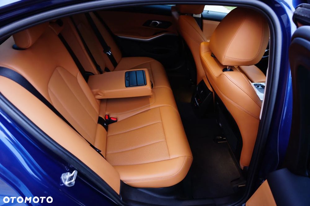 BMW Seria 3 - 22
