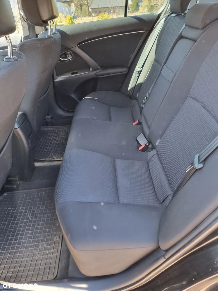 Toyota Avensis - 13