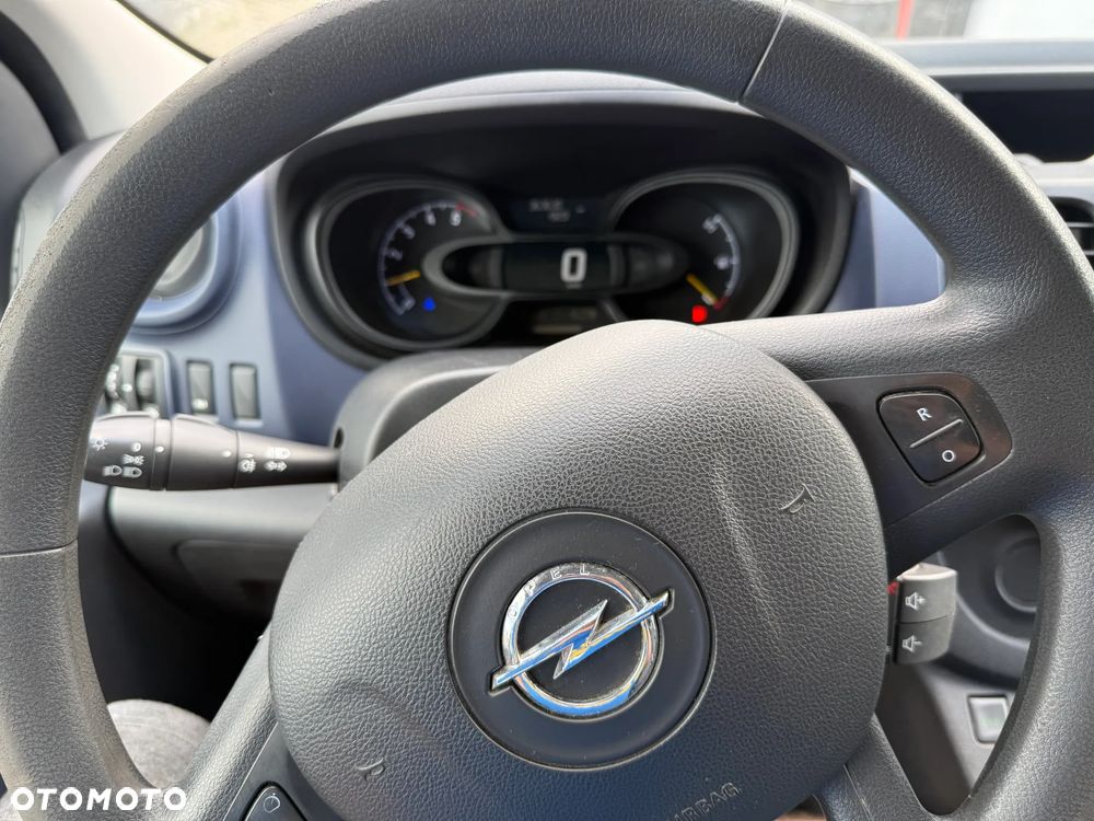 Opel VIVARO - 8
