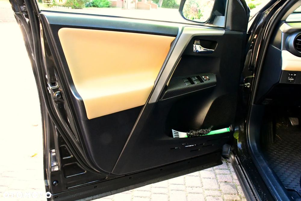 Toyota RAV4 2.0 D-4D 4x4 Executive - 32