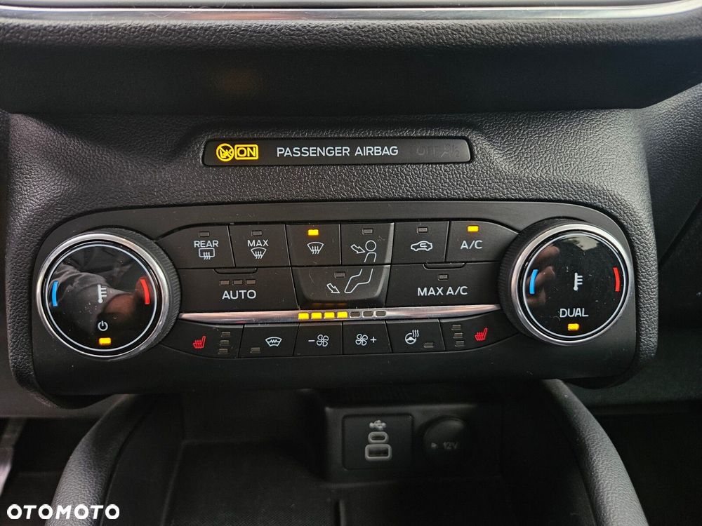 Ford Kuga - 18