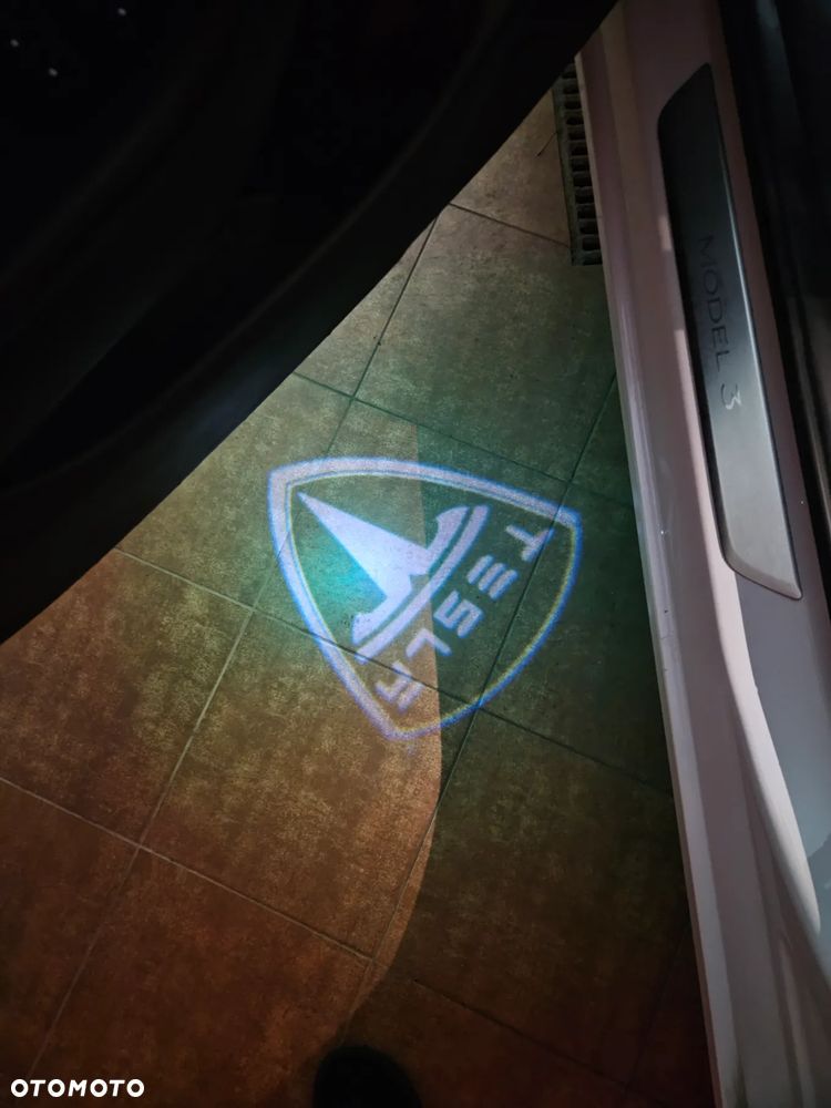 Tesla Model 3 Langstreckenbatterie Allradantrieb Dual Motor - 10