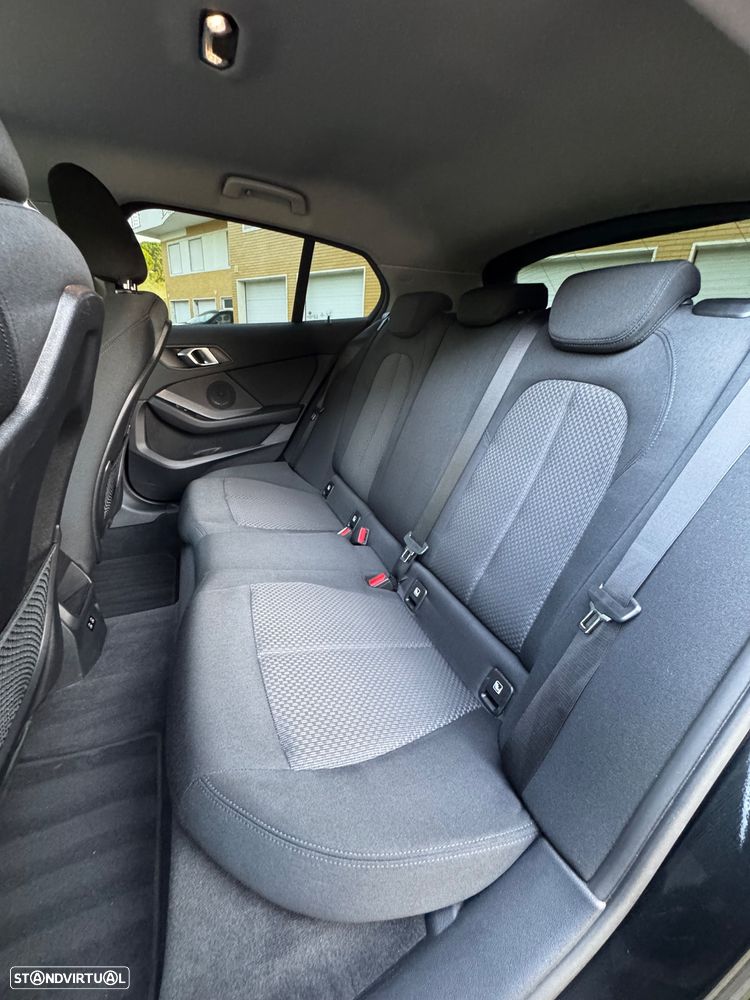 BMW 116 d Aut. Advantage - 23