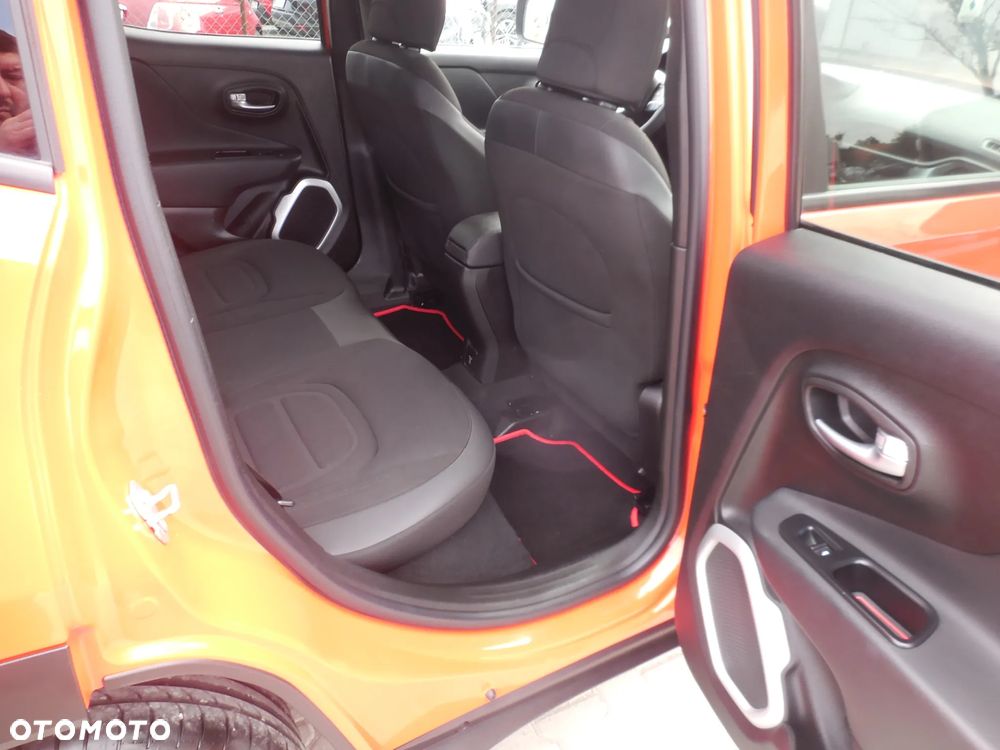 Jeep Renegade - 12