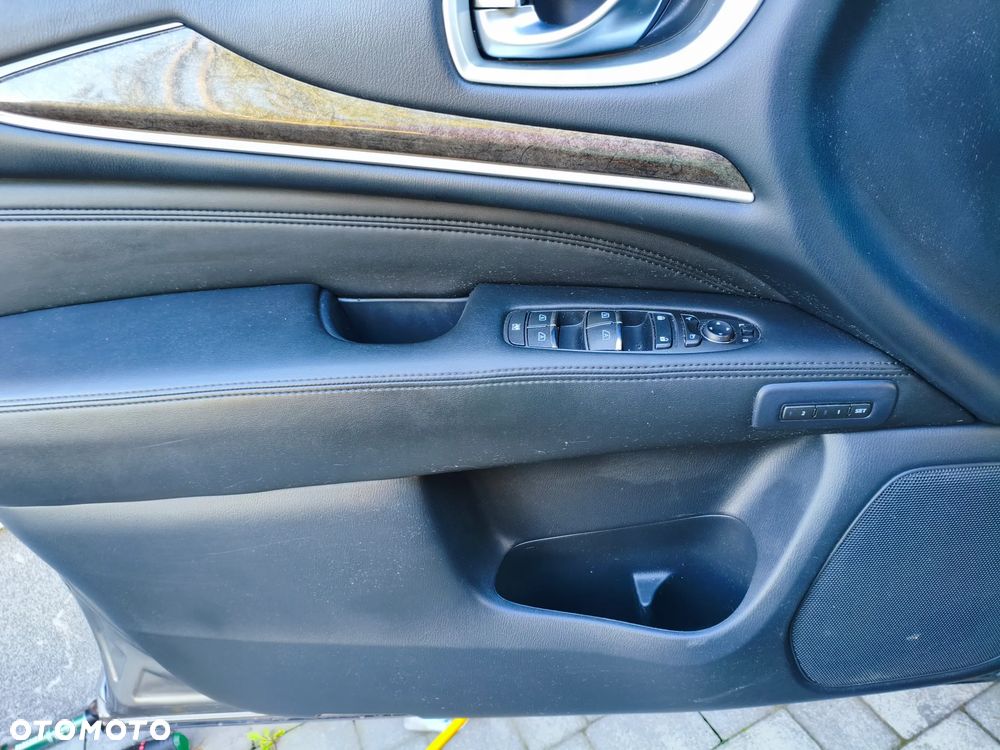Infiniti QX60 - 13