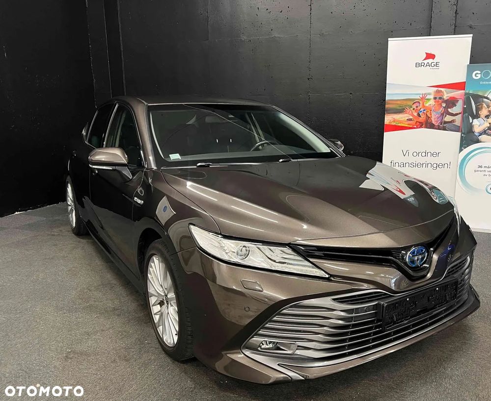 Toyota Camry 2020 photo 2