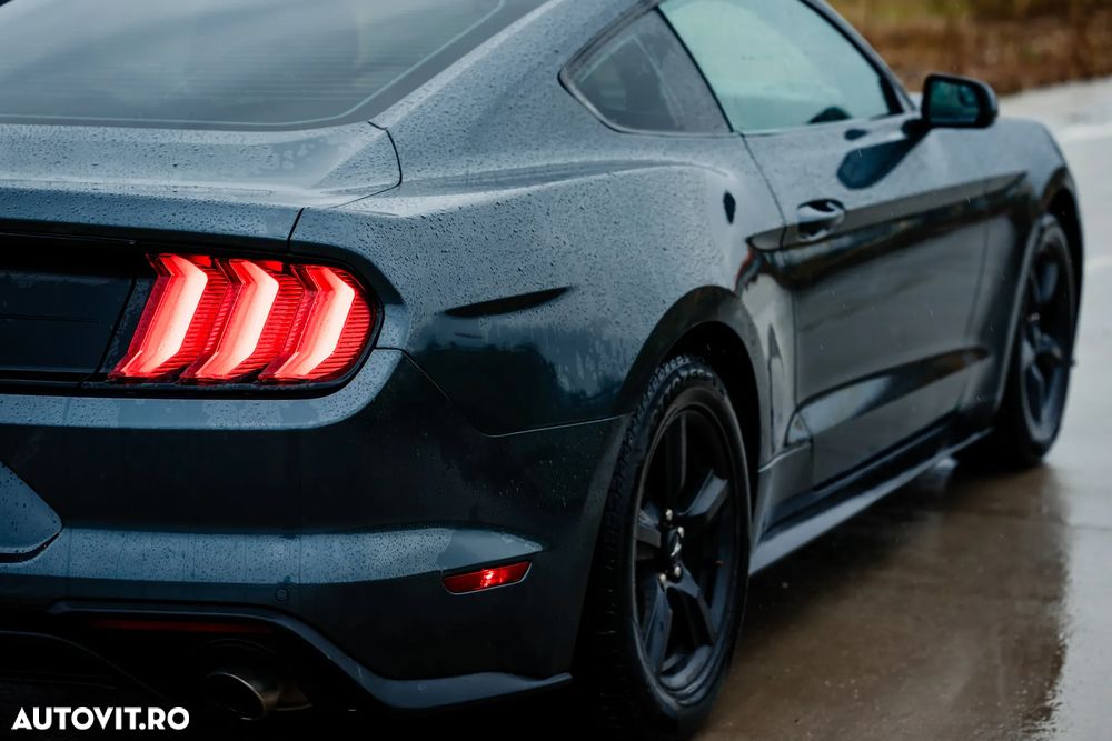 Ford Mustang - 12