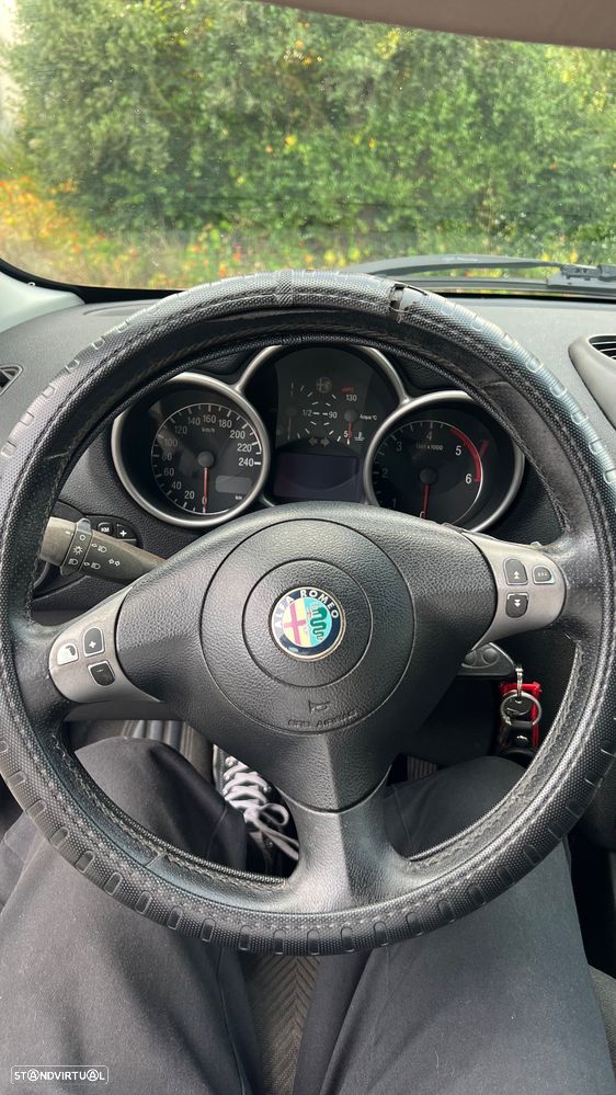 Alfa Romeo 147 1.9 JTD 16V Progression - 4