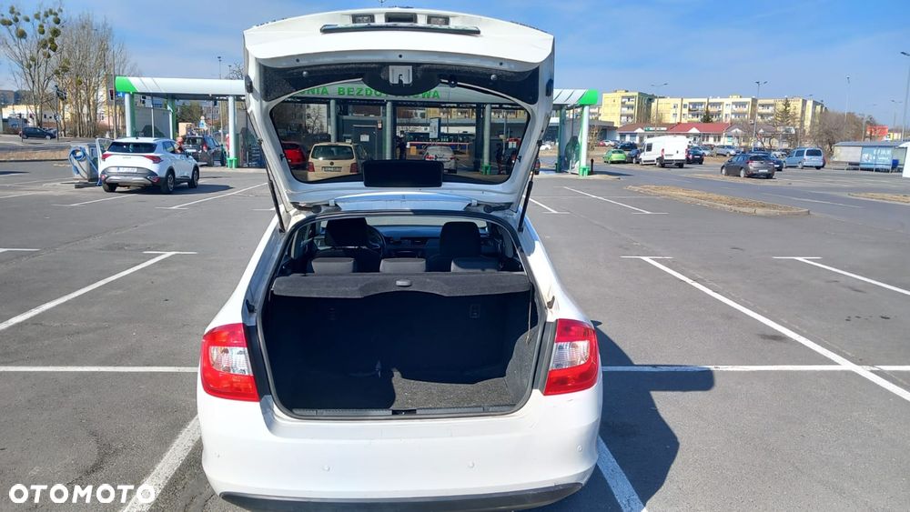 Skoda RAPID 1.2 TSI Ambition - 24
