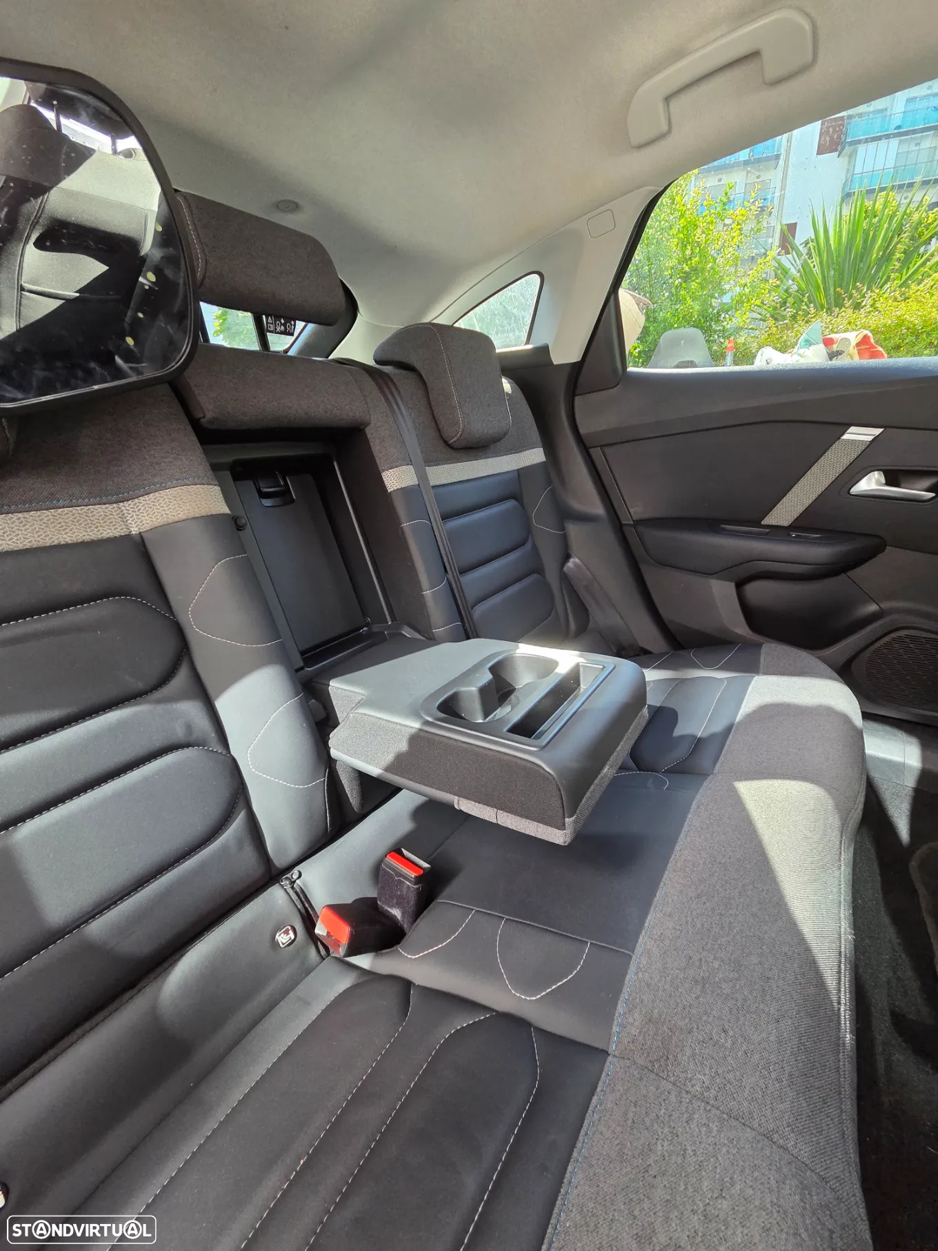 Citroën C4 1.2 PureTech Shine - 18