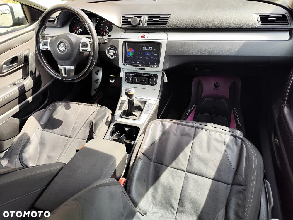 Volkswagen Passat CC - 18