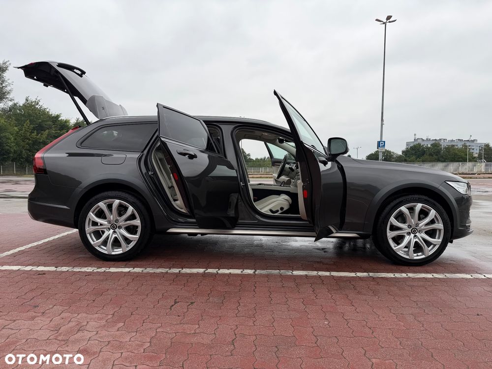 Volvo V90 Cross Country B5 D AWD Pro - 16