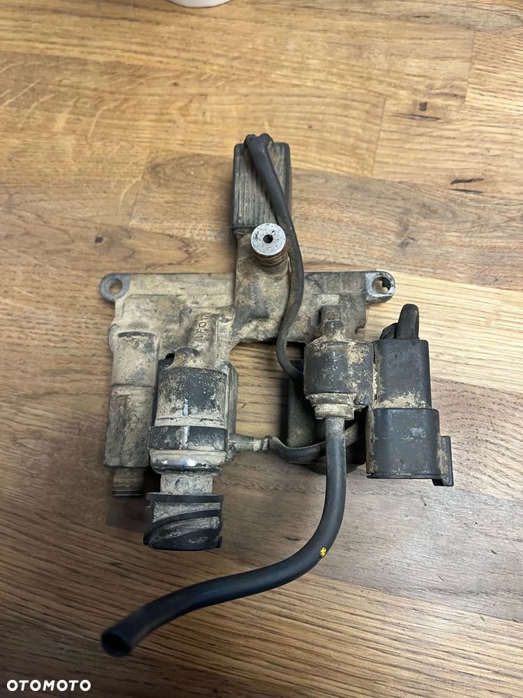 Moduł sterujący dopływ paliwa AHI VOLVO 23099632 stan nieznany - 1