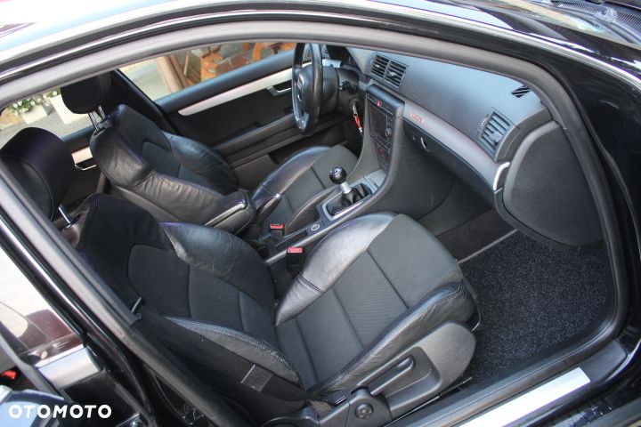Audi A4 Avant 2.0 TDI DPF quattro S line Sportpaket (plus) - 25
