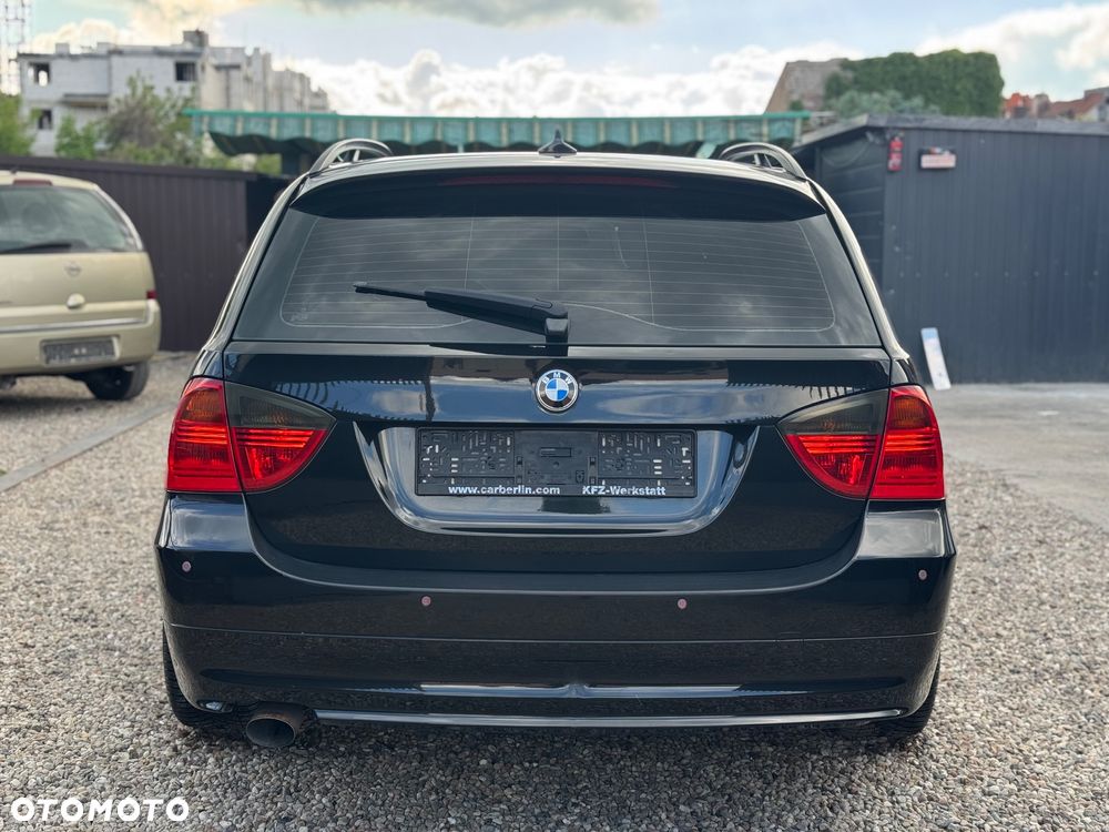 BMW Seria 3 318d DPF - 12