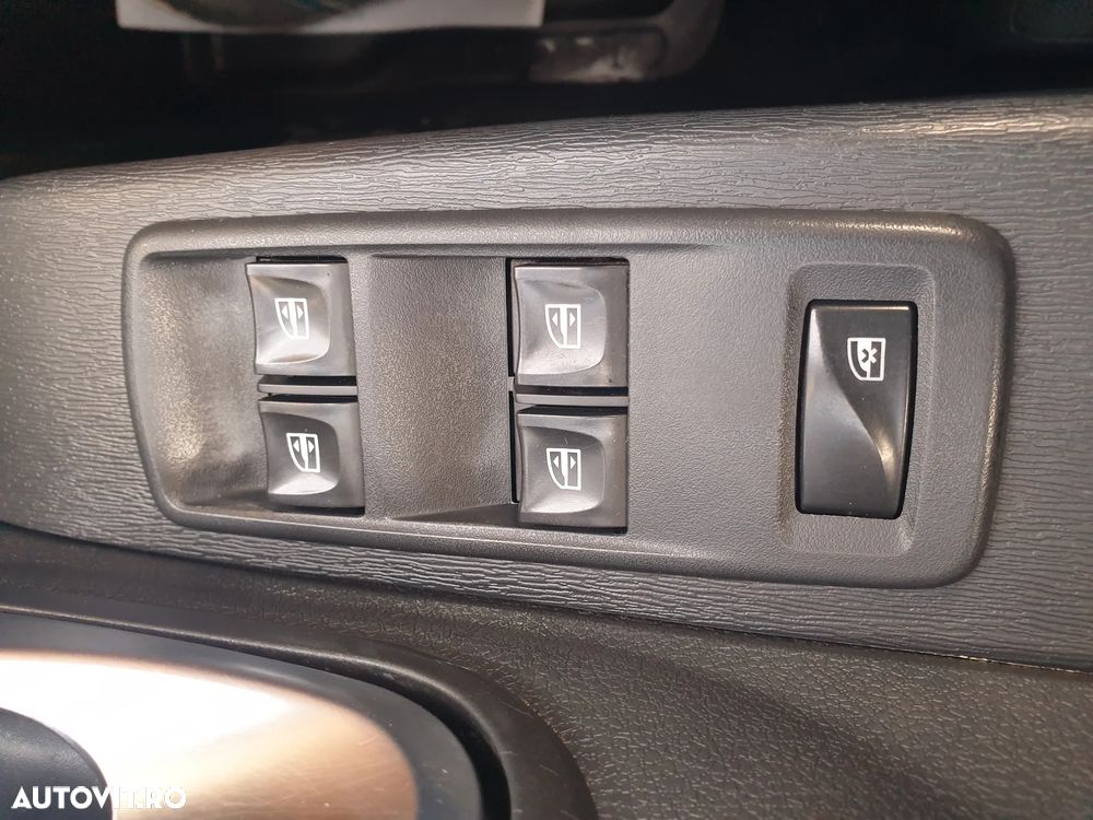 Dacia Lodgy 1.5 Blue dCi Laureate - 28