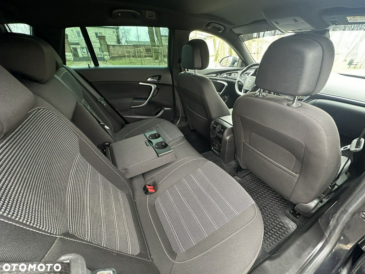 Opel Insignia - 31