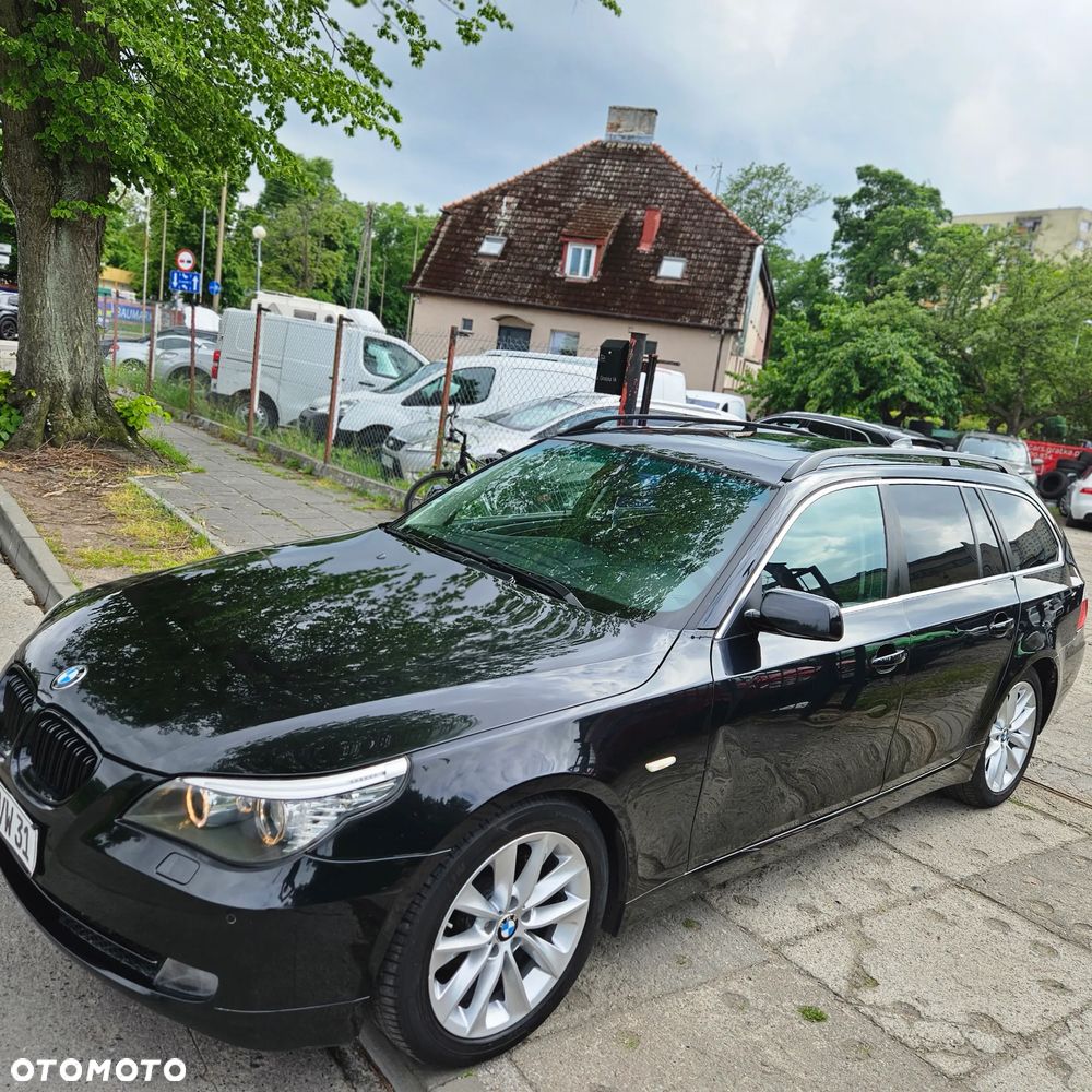 BMW Seria 5 523i Edition Exclusive - 4