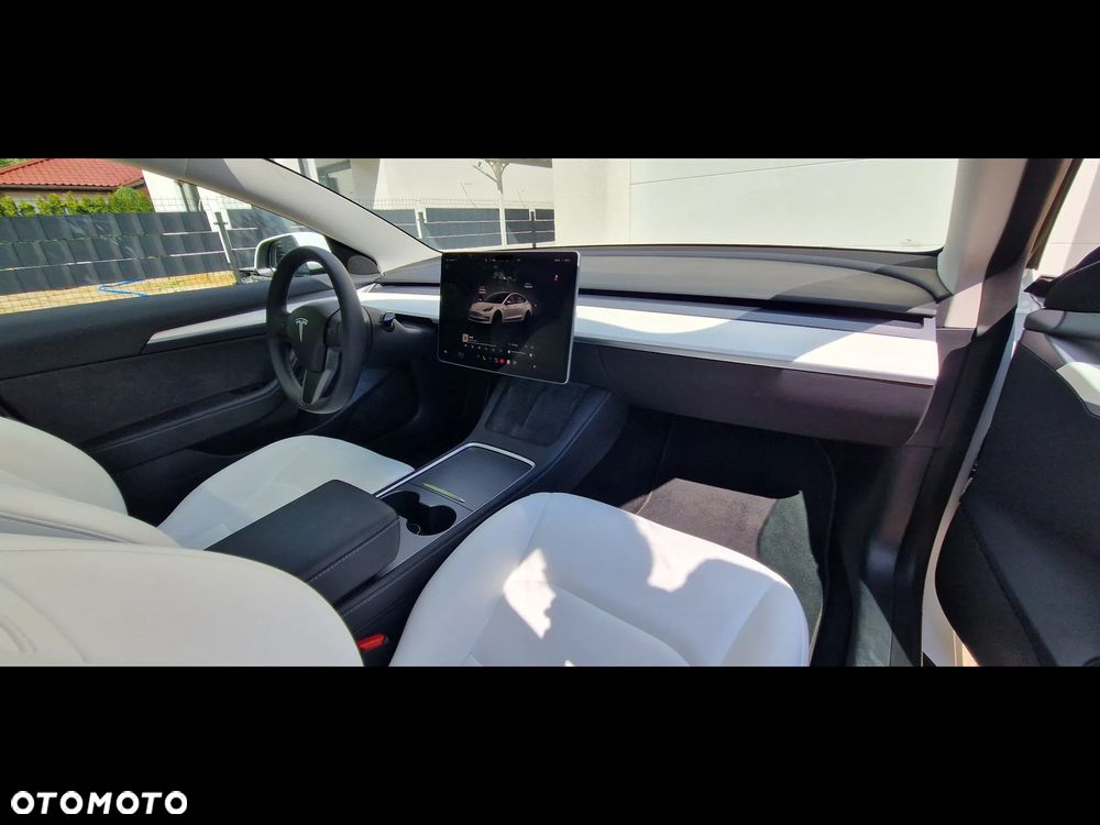 Tesla Model 3 Performance AWD - 26