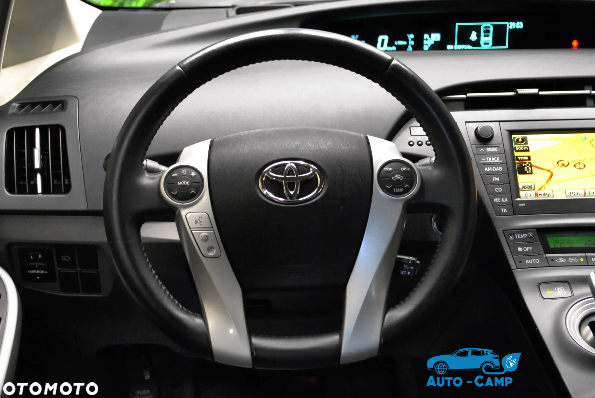 Toyota Prius 1.8 HSD Premium - 11