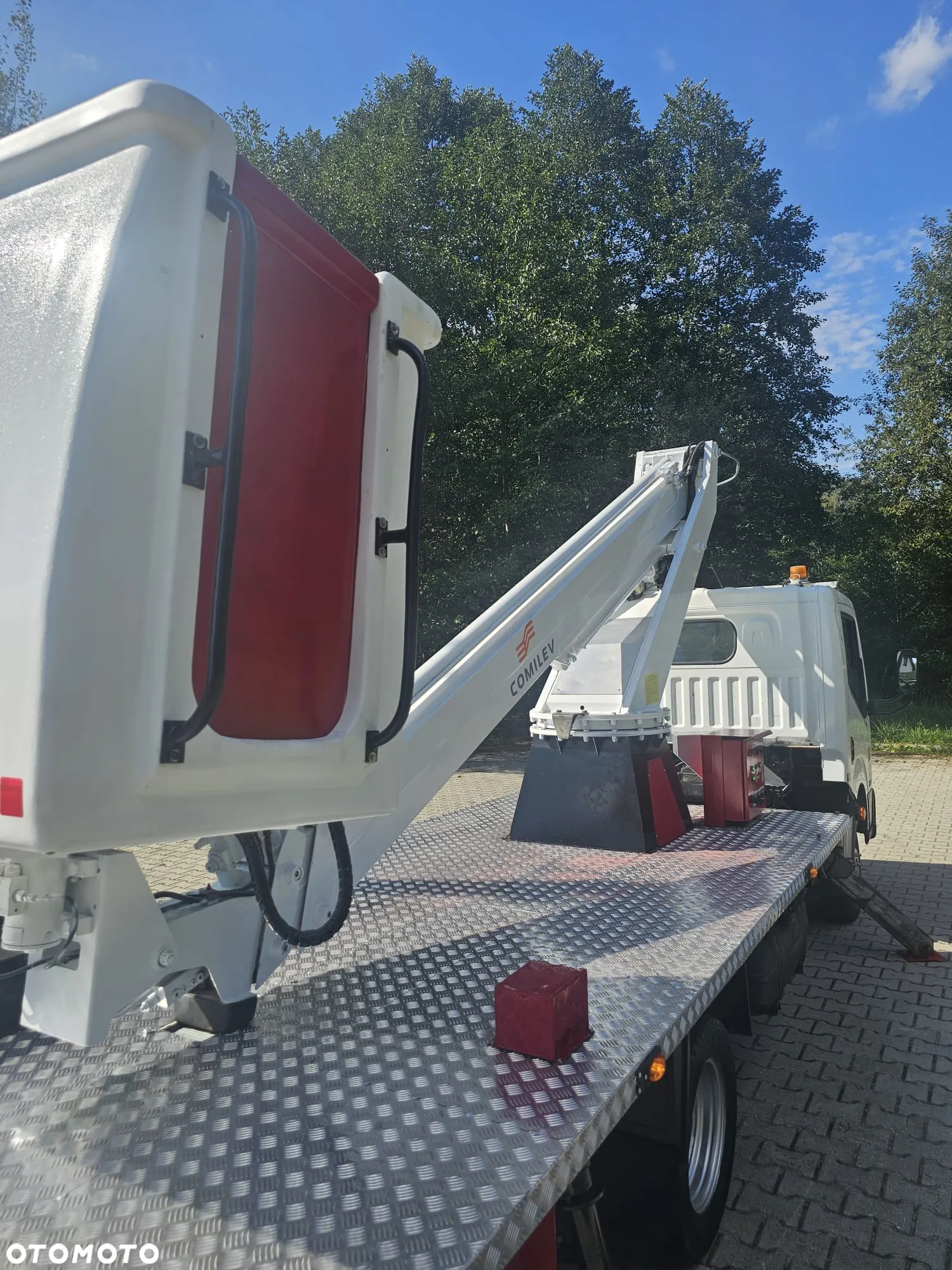 Nissan Cabstar. Podnośnik koszowy 16m .udt resurs gwarancja. - 4