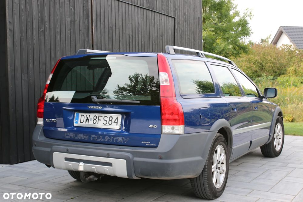 Volvo XC 70 2.4D5 AWD Ocean Race - 3