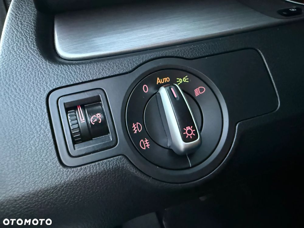 Volkswagen Passat 2.0 TDI Comfortline - 35