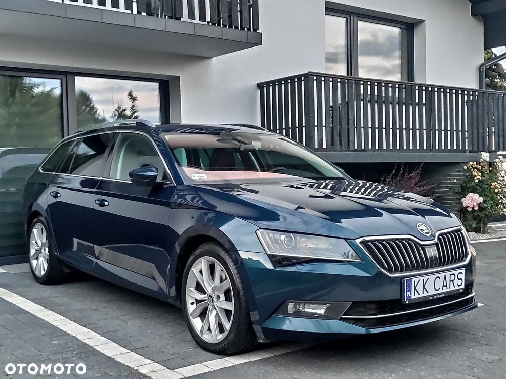 Skoda Superb 2.0 TDI Premium Edition - 4