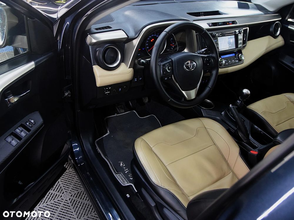 Toyota RAV4 2.0 D-4D Active - 17