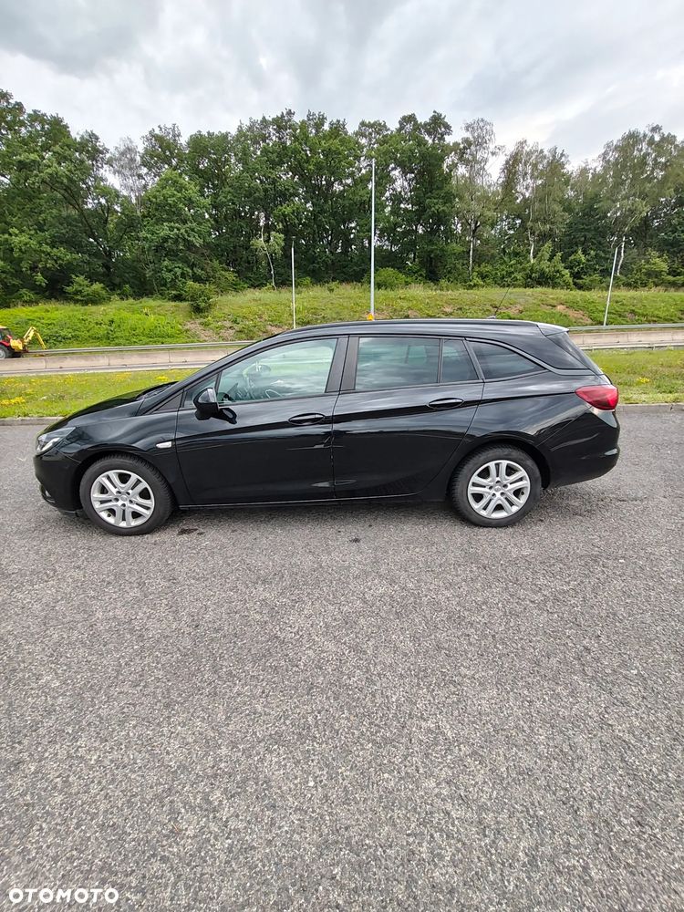 Opel Astra 1.6 CDTI Essentia S&S - 1