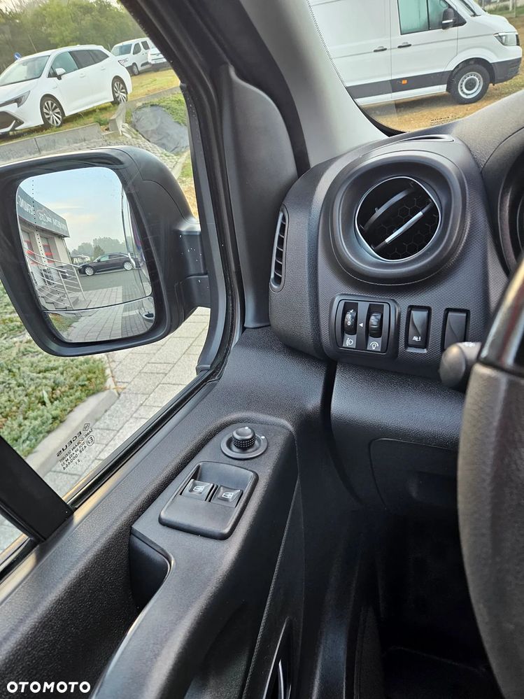 Renault Trafic 2.0dCi 145KM - 26