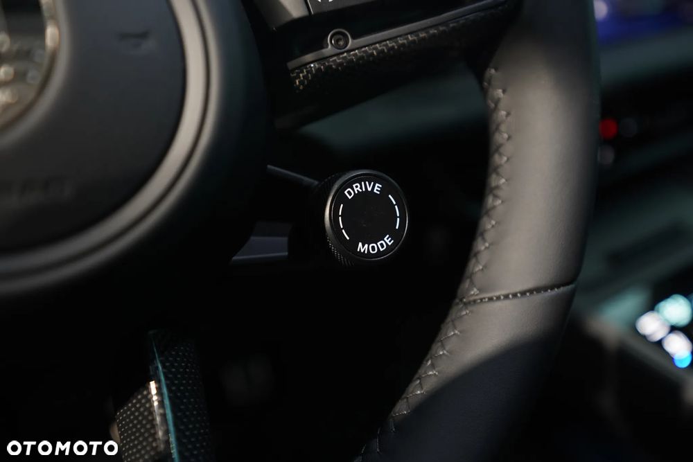 Porsche Macan Turbo 100kWh - 14