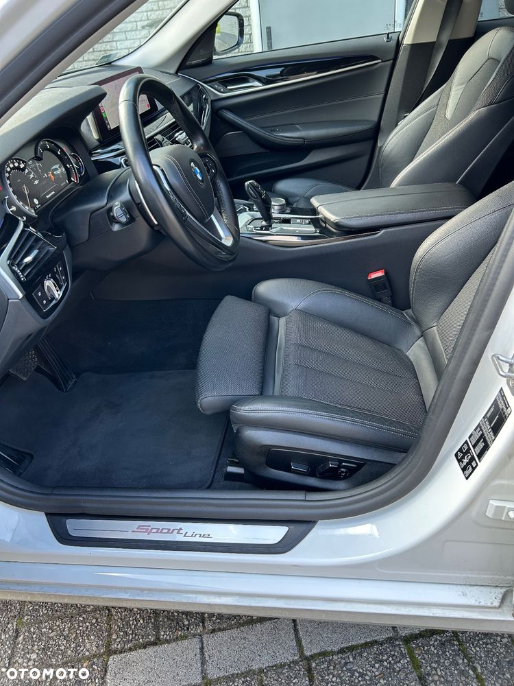BMW Seria 5 540d xDrive Sport Line sport - 18