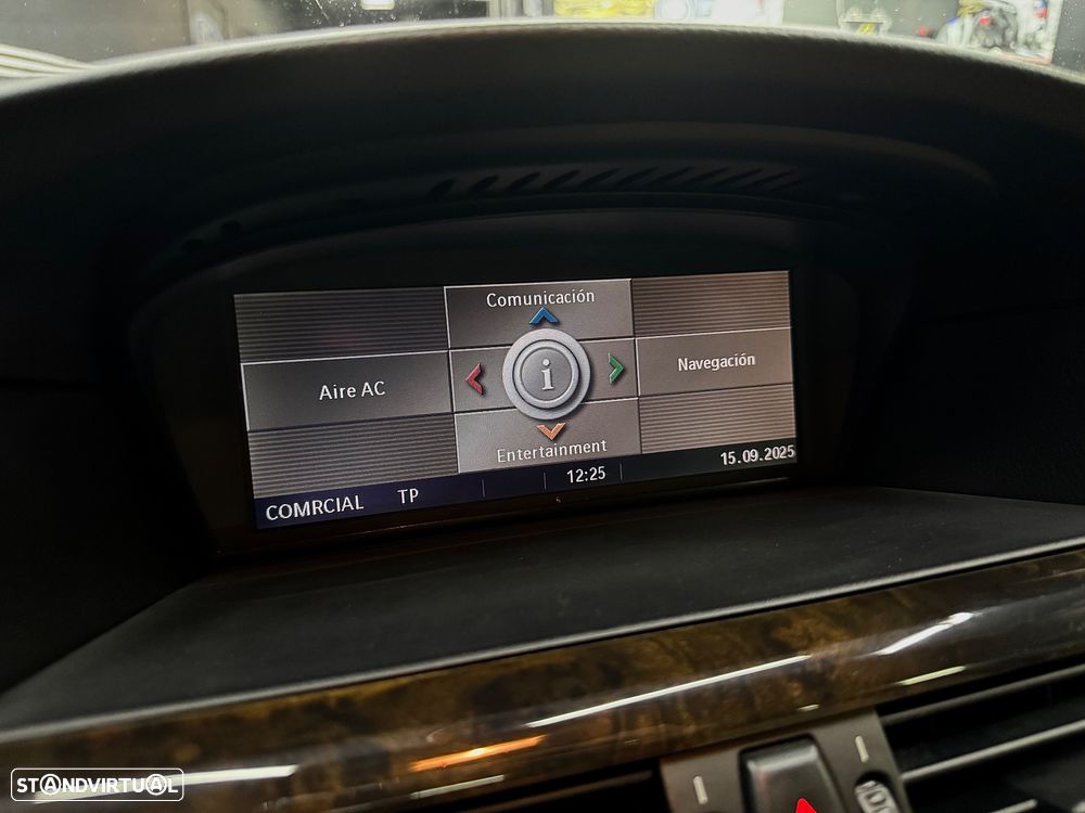 BMW 525 dA Touring - 15